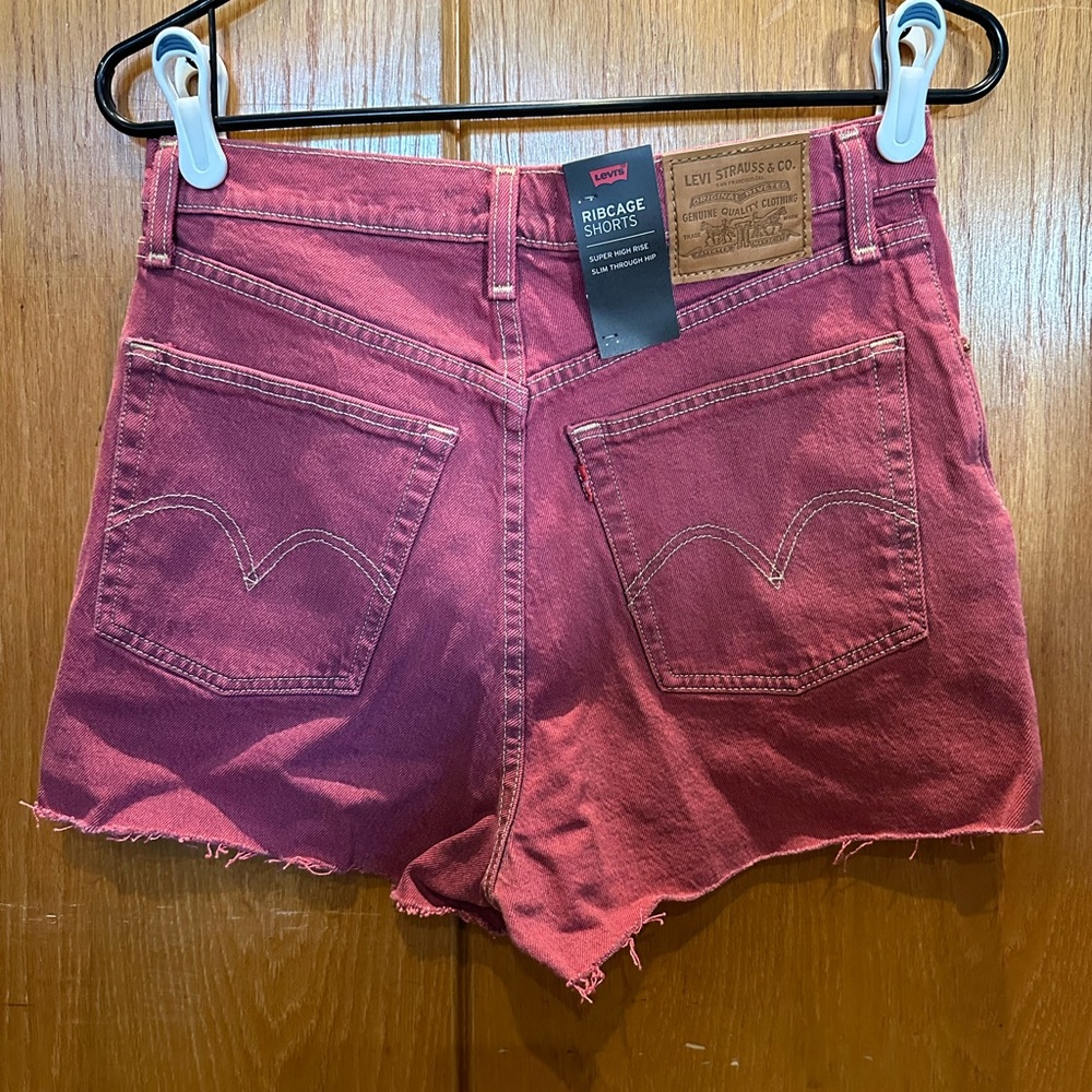 Levis shorts - Picture 2 of 4
